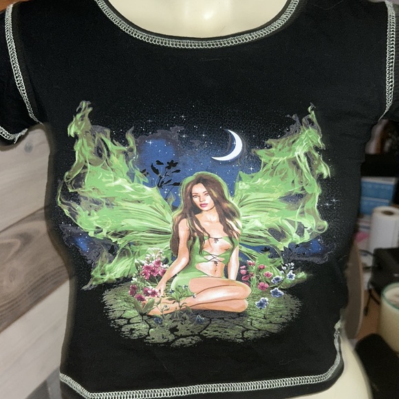 Graphical Cropped Top - small - Picture 2 of 6